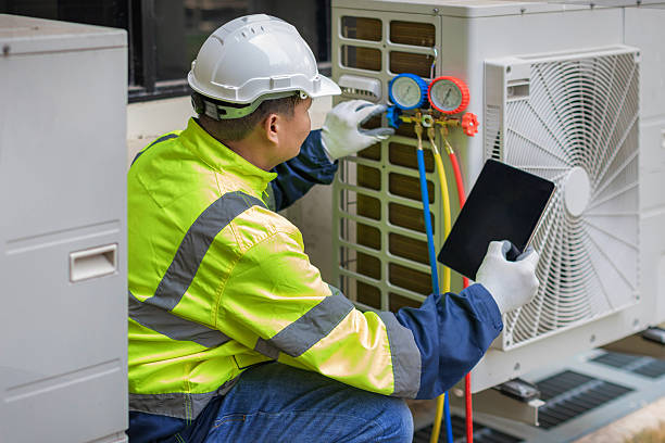 Professional Hvac technician working in Divernon, IL